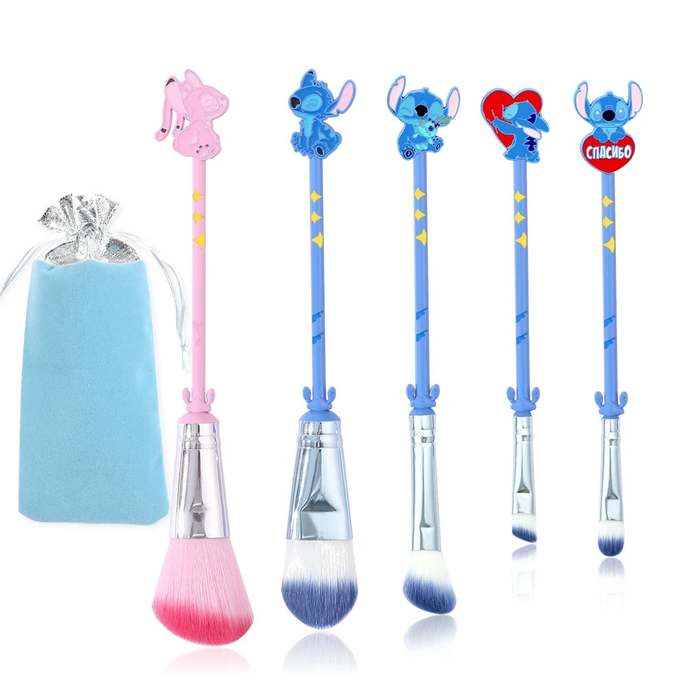 Cartoon cute Stitch makeup brush, soft fiber makeup brush, Stitch portable comb, Stitch eye shadow brush, suitable for girls' bi